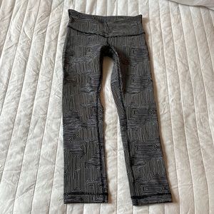 Lululemon size 2